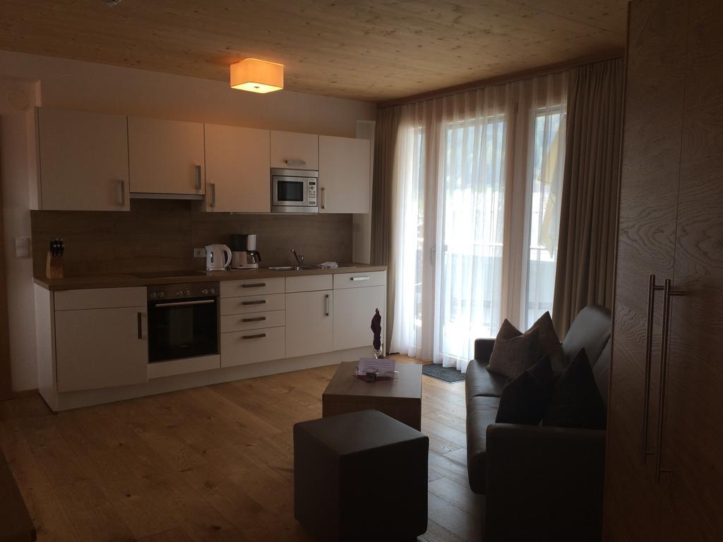 Berglife Appartements Serfaus Room photo