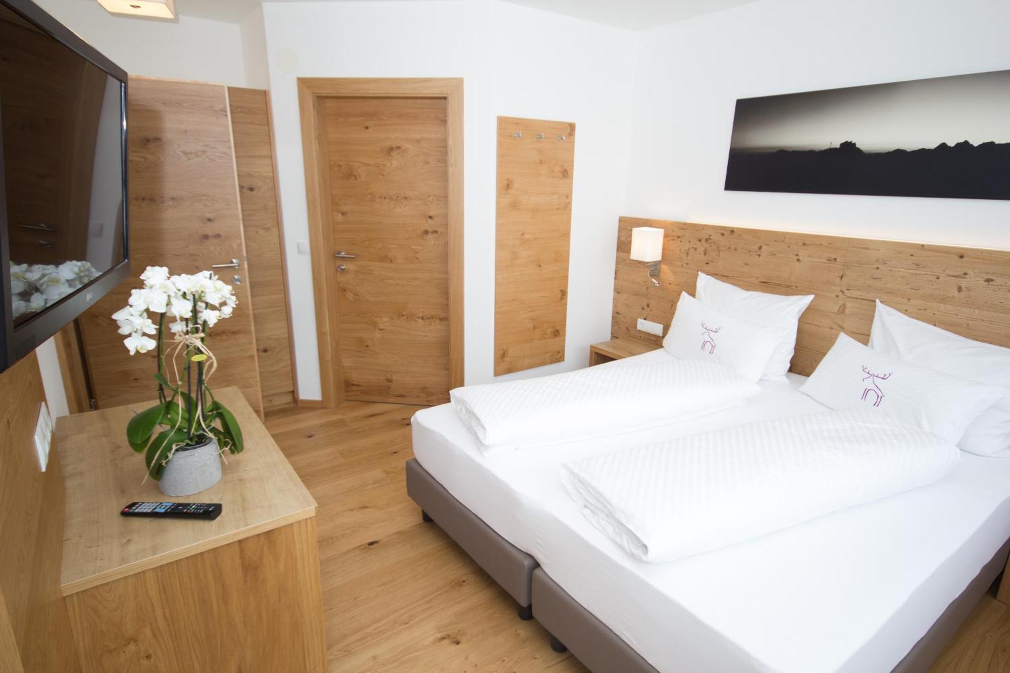 Berglife Appartements Serfaus Room photo
