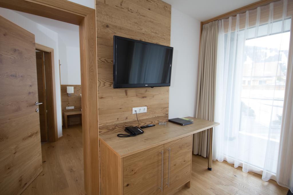 Berglife Appartements Serfaus Exterior photo