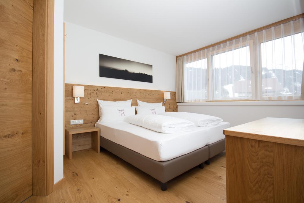 Berglife Appartements Serfaus Room photo
