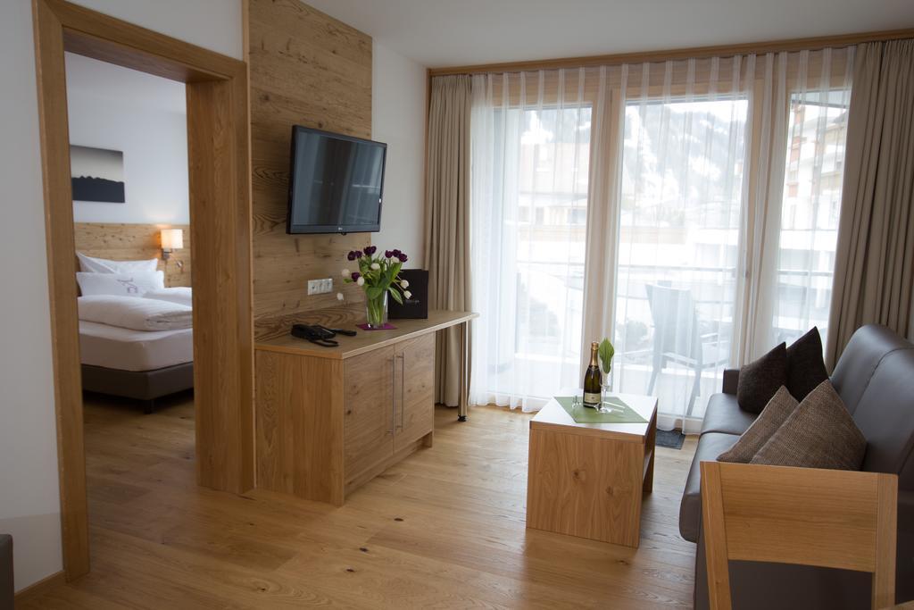 Berglife Appartements Serfaus Room photo